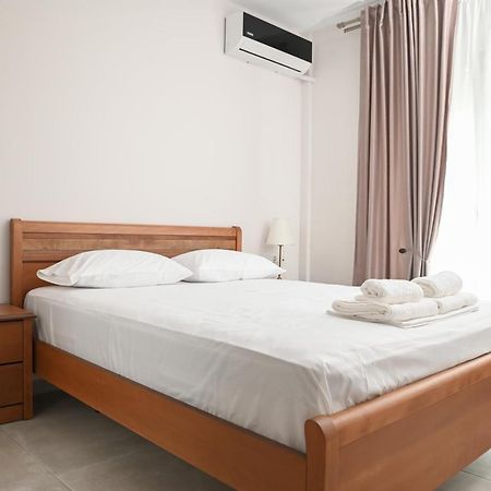 Faidra Apartments Néa Péramos エクステリア 写真