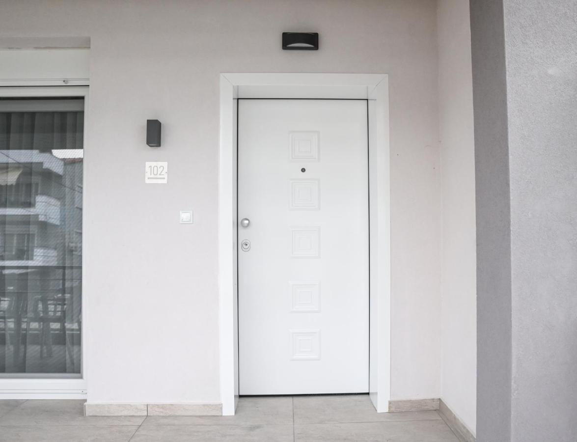 Faidra Apartments Néa Péramos エクステリア 写真