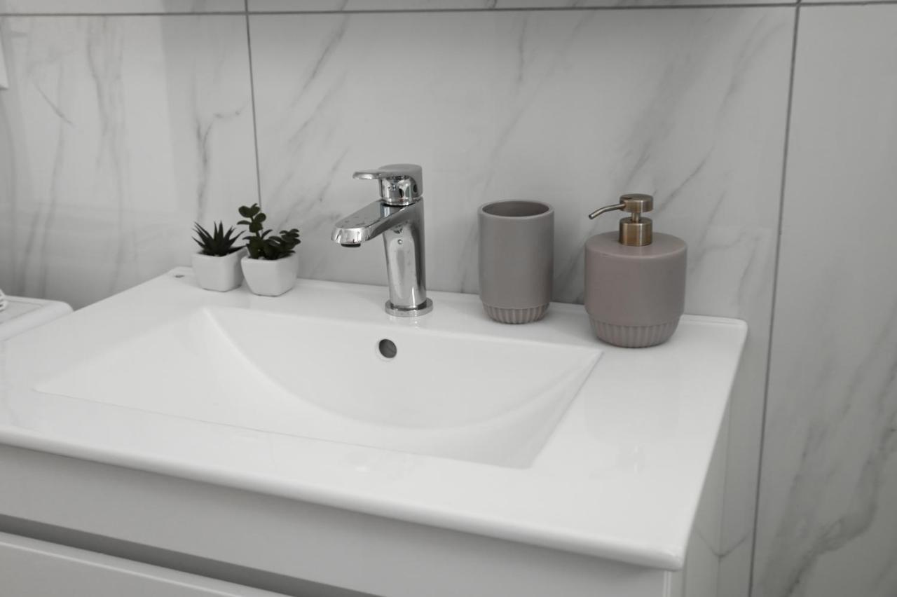 Faidra Apartments Néa Péramos エクステリア 写真