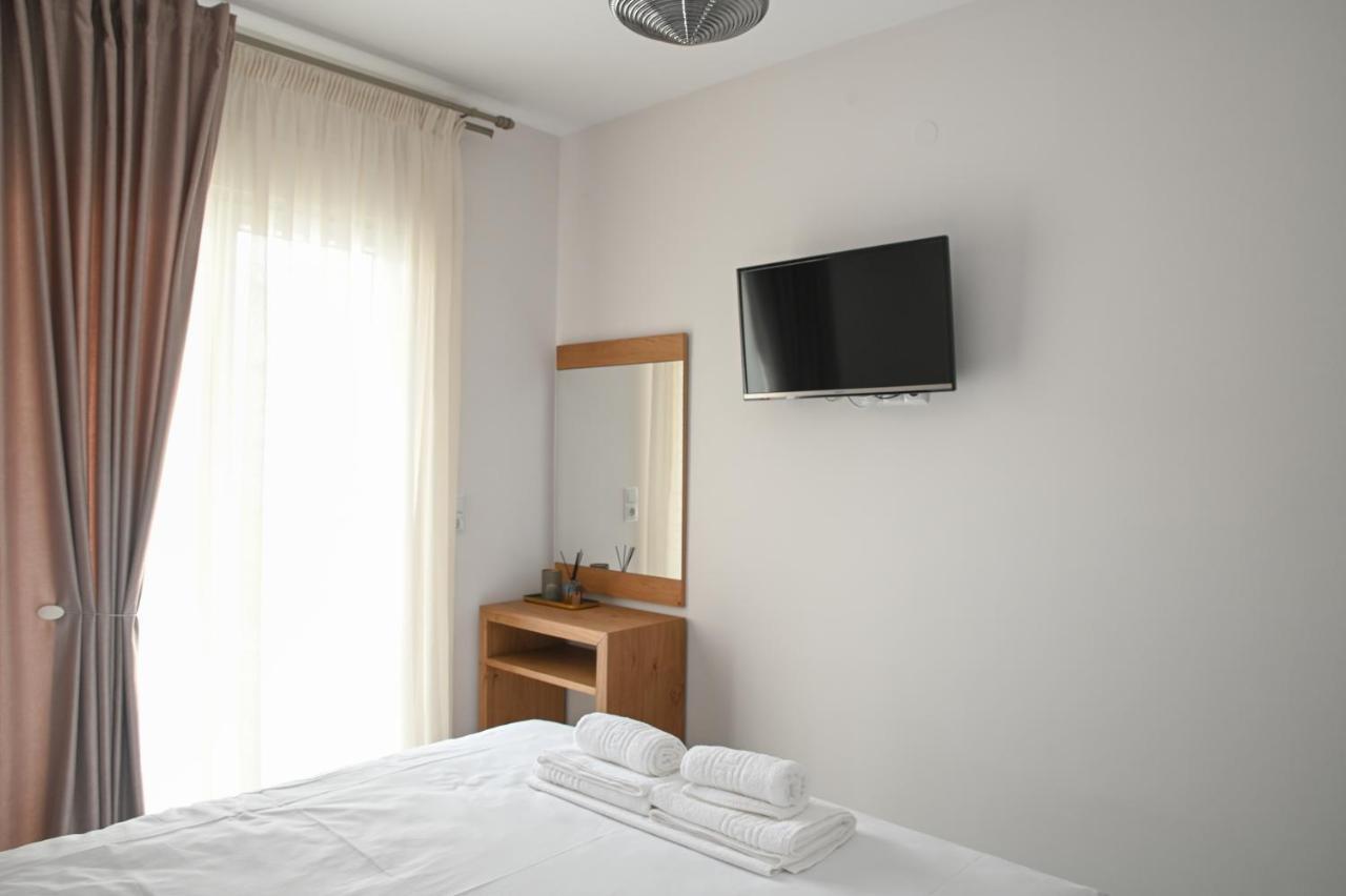 Faidra Apartments Néa Péramos エクステリア 写真