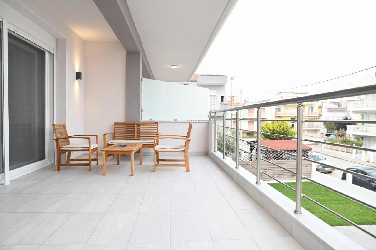 Faidra Apartments Néa Péramos エクステリア 写真