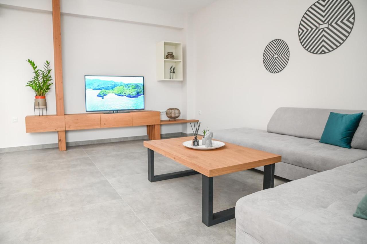 Faidra Apartments Néa Péramos エクステリア 写真