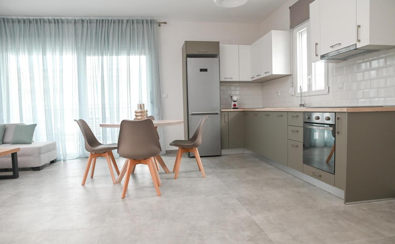 Faidra Apartments Néa Péramos エクステリア 写真
