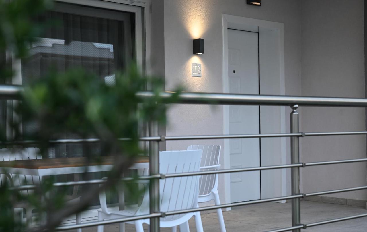 Faidra Apartments Néa Péramos エクステリア 写真