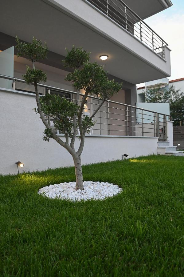 Faidra Apartments Néa Péramos エクステリア 写真